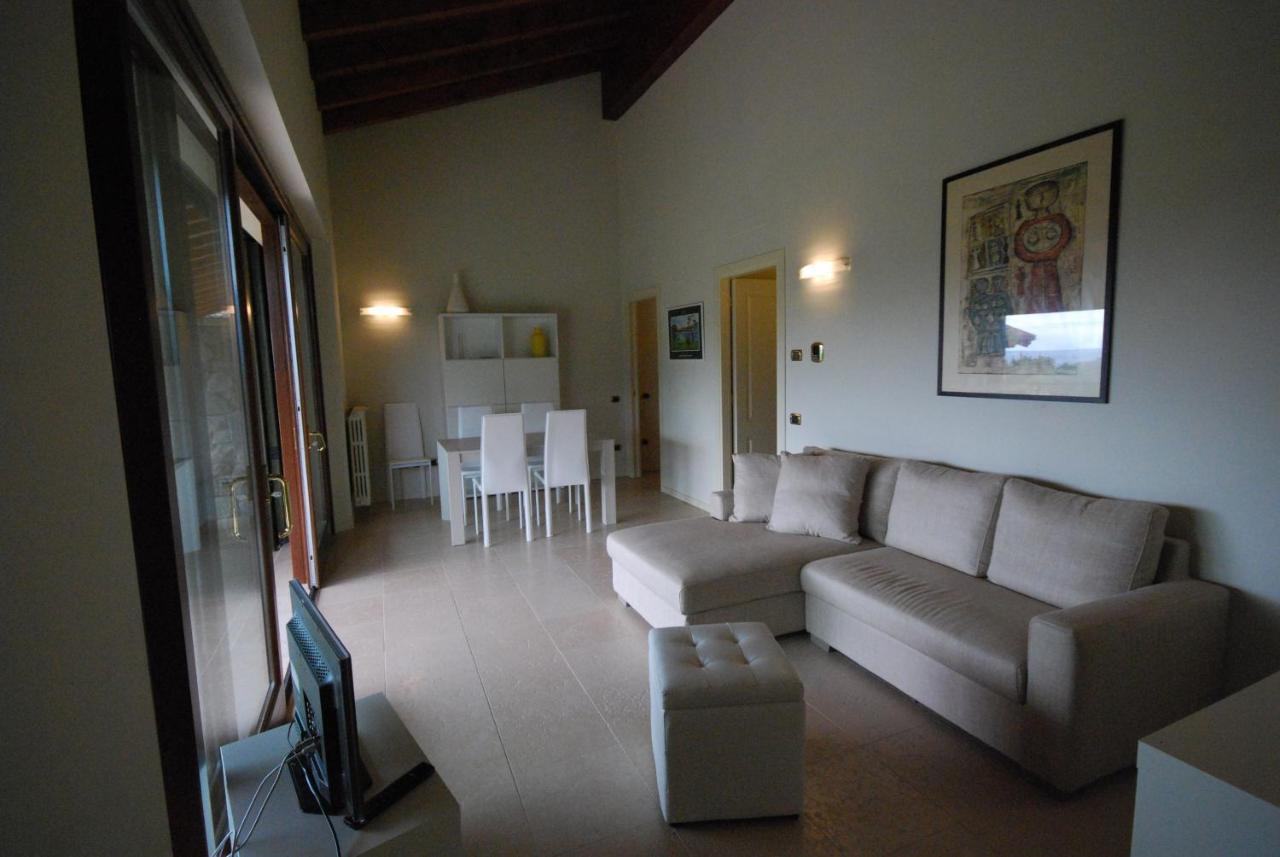 Appartamento Eagle - Theater Home Toscolano Maderno Bagian luar foto