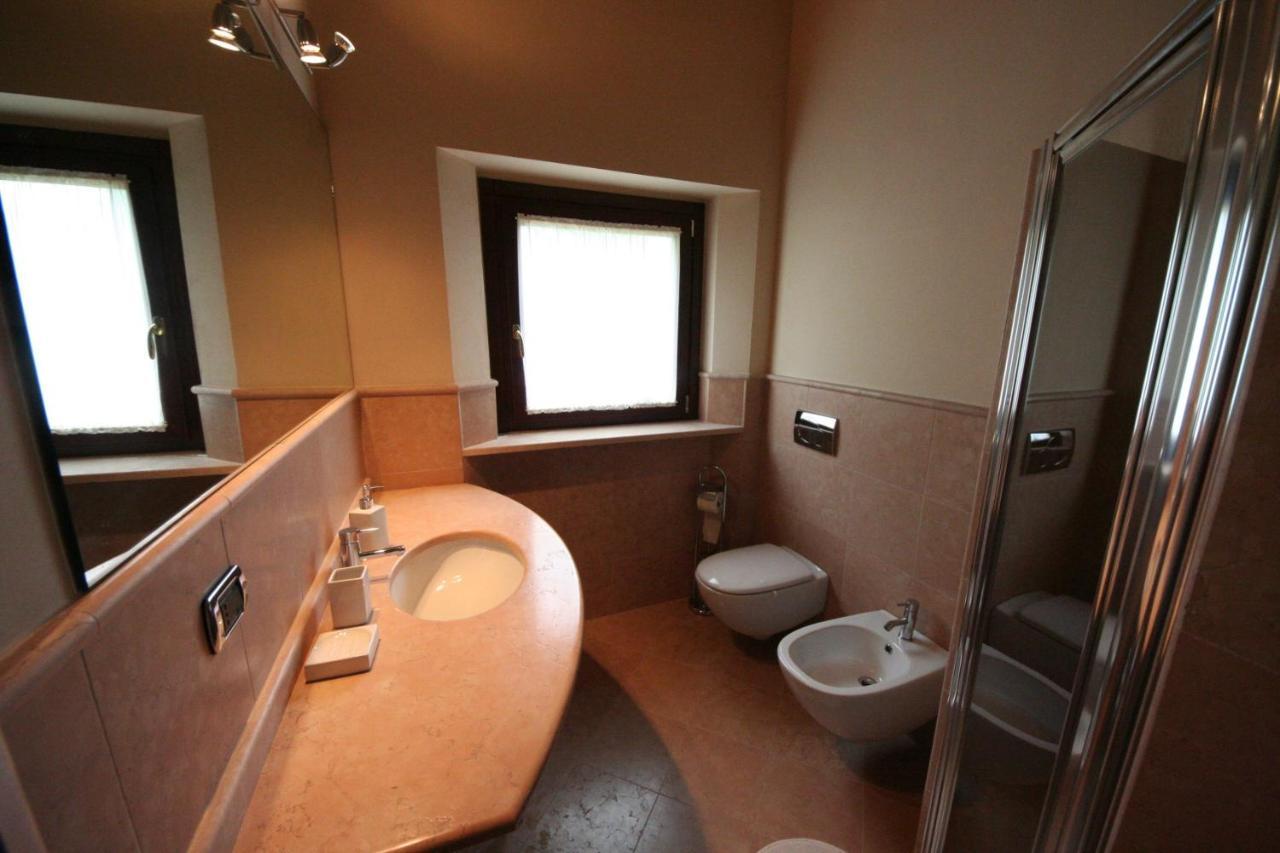 Appartamento Eagle - Theater Home Toscolano Maderno Bagian luar foto