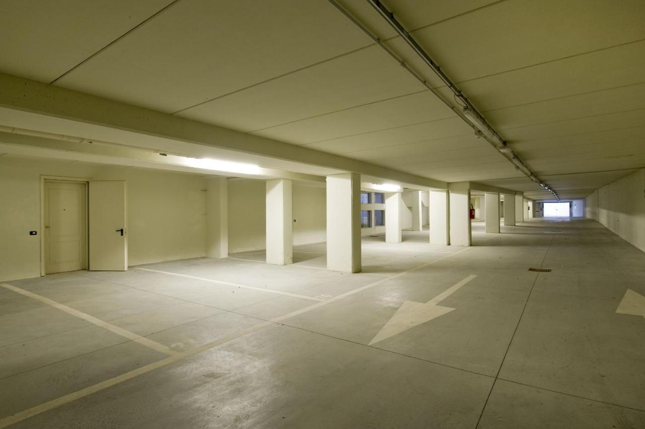 Appartamento Eagle - Theater Home Toscolano Maderno Bagian luar foto