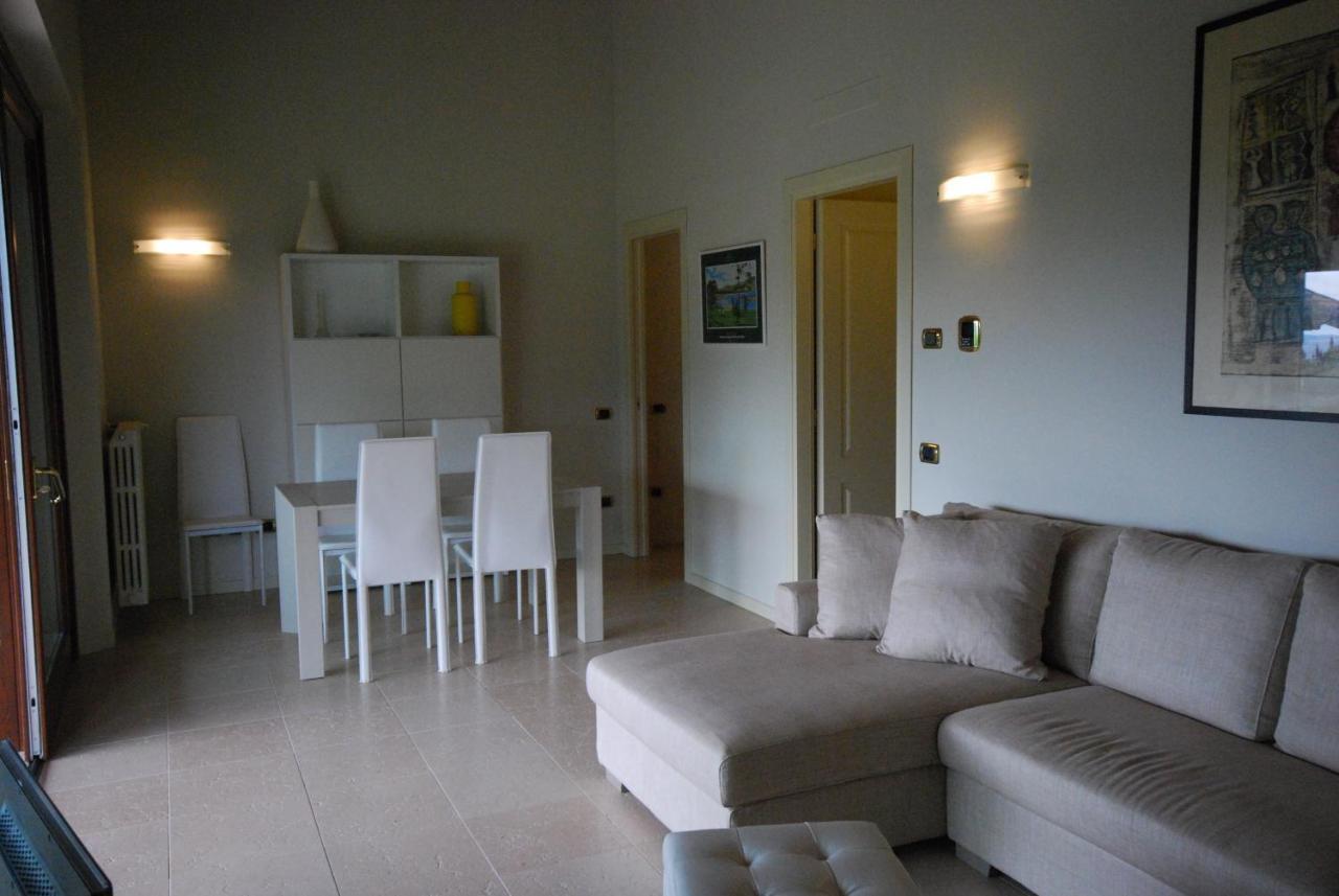 Appartamento Eagle - Theater Home Toscolano Maderno Bagian luar foto